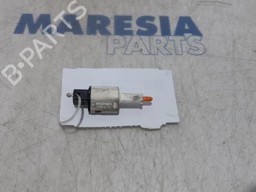 Used Switch RENAULT MEGANE III Hatchback (BZ0/1_, B3_) 1.5 dCi (106 hp) 31463240