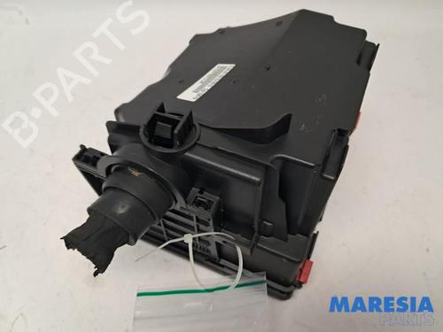 Fuse box PEUGEOT 308 SW II (LC_, LJ_, LR_, LX_, L4_) 1.2 THP 110 | BP31417569E1