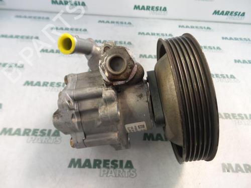 Used Steering pump ALFA ROMEO 155 (167_) 1.6 16V T.S. (167.A6A) (120 hp) 31471744