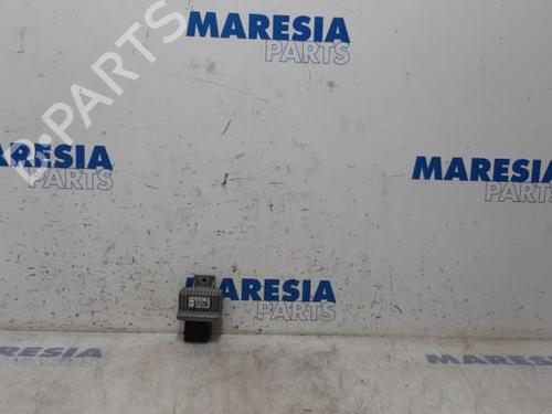 Used Electronic sensor RENAULT MASTER III Van (FV) 2.3 dCi 100 FWD (FV0A, FV0B, FV0G, FV0K, FV0H) (101 hp) 31526042