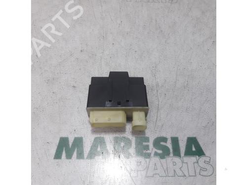 Used Electronic sensor CITROËN C4 Grand Picasso II (DA_, DE_) 1.6 HDi / BlueHDi 115 (115 hp) 31389901