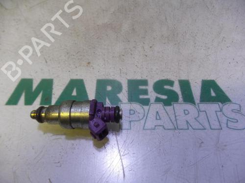 Used Injector RENAULT TWINGO I (C06_) 1.2 (C066, C068) (58 hp) 31521386