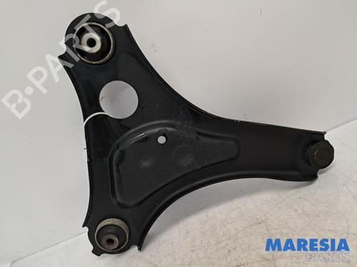 Used Left front suspension arm RENAULT TWINGO III (BCM_, BCA_) 1.0 SCe 70 (71 hp) 31478876