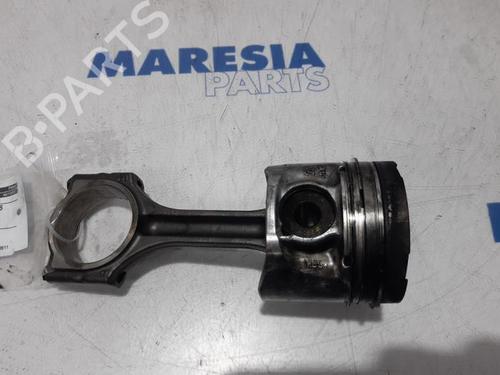 BP31403438O1 main image