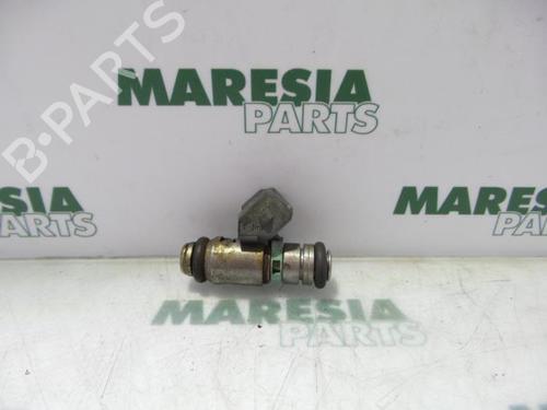 injector-fiat-punto-188_-1999-2000-2001-2002-2003-2004-2005-2006-2007-2008-2009-2010-2011-2012-31425221 main image
