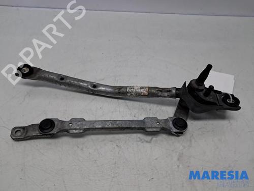 Used Front wipers mechanism PEUGEOT 107 (PM_, PN_) 1.0 (68 hp) 31389810