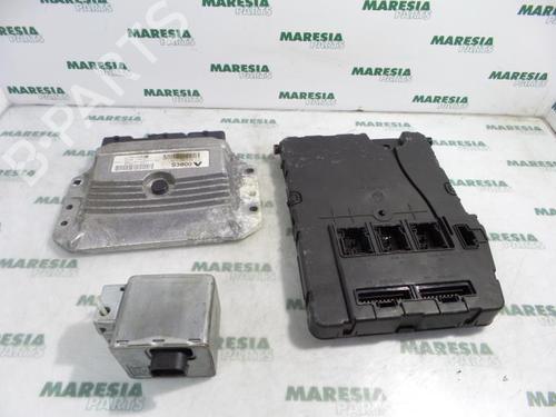 Used Engine control unit (ECU) RENAULT GRAND SCÉNIC II (JM0/1_) 1.6 (113 hp) 31399819