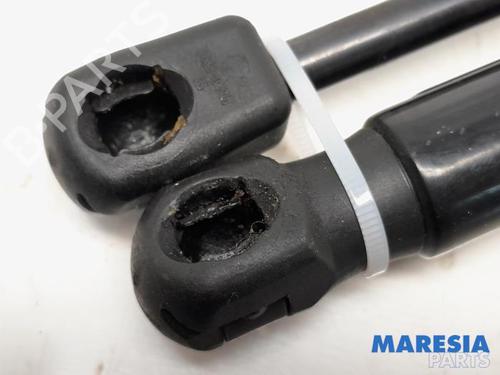 Tailgate lift support CITROËN C4 Grand Picasso II (DA_, DE_) 1.6 VTi 120 | BP31397928C138