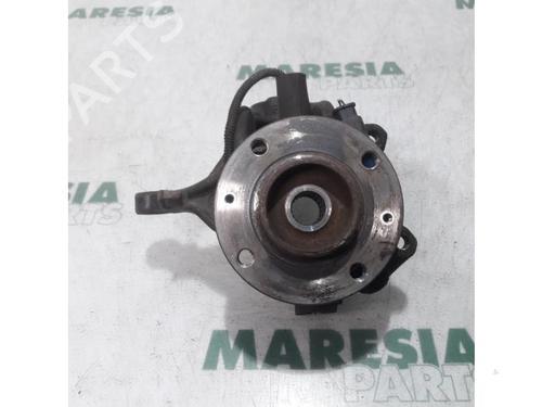 Used Right front steering knuckle PEUGEOT 208 I (CA_, CC_) 1.0 VTi (68 hp) 31470386