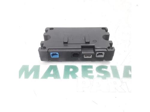 Used Control unit RENAULT MEGANE III Grandtour (KZ0/1) 1.5 dCi (KZ0C, KZ1A) (90 hp) 31462782