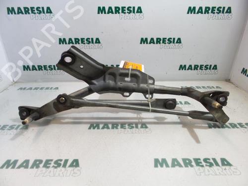 Used Front wipers mechanism FIAT GRANDE PUNTO (199_) 1.3 D Multijet (75 hp) 31491933