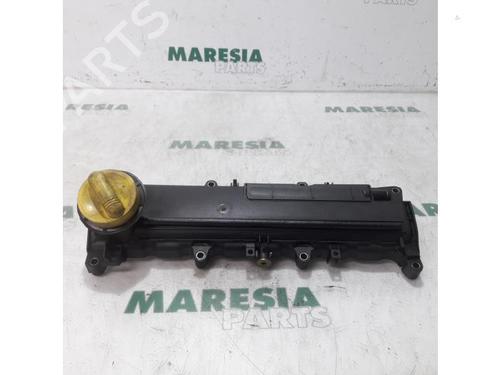 Used Valve cover RENAULT CLIO III (BR0/1, CR0/1) 1.5 dCi (C/BR0G, C/BR1G) (68 hp) 31525335