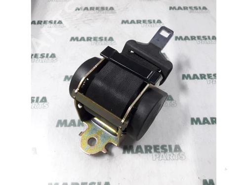 Used Rear center seatbelt PEUGEOT 607 (9D, 9U) 2.2 HDi (133 hp) 31522616