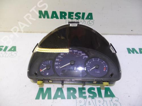 Used Instrument cluster PEUGEOT 1007 (KM_) 1.4 16V (88 hp) 31447719