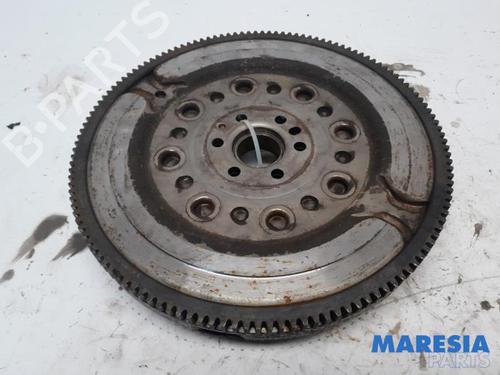 Flywheel PEUGEOT 308 II (LB_, LP_, LW_, LH_, L3_) 1.2 THP 110 | BP31450847M101