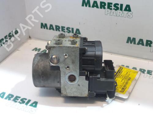 Used ABS pump FIAT MULTIPLA (186_) 1.9 JTD 105 (186AXB1A) (105 hp) 31526461