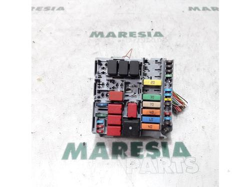 Used Fuse box FIAT 500 (312_) 1.2 (312AXA1A) (69 hp) 31385221