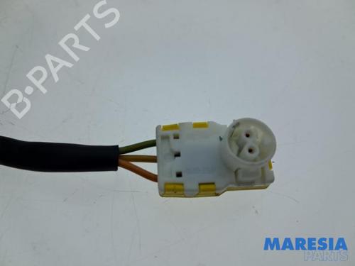 Switch OPEL CORSA F (P2JO) 1.2 (68) | BP40235518I30 - Image 4