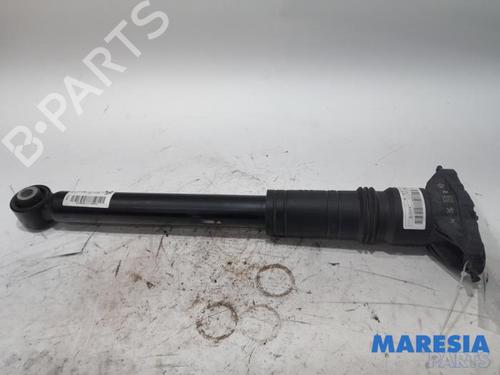 Used Right rear shock absorber Right rear shock absorber PEUGEOT 2008 II (UD_, US_, UY_, UJ_, UR_, UC_) e-2008 (UKZKXZ) (136 hp) 31493951 31493951