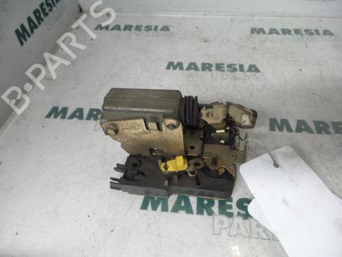 Used Electronic module RENAULT MEGANE Scenic (JA0/1_) 1.6 e (JA0F) (90 hp) 31499689