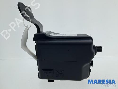 Used Fuse box Fuse box PEUGEOT 208 I (CA_, CC_) 1.2 VTI 82 (82 hp) 39961157 39961157