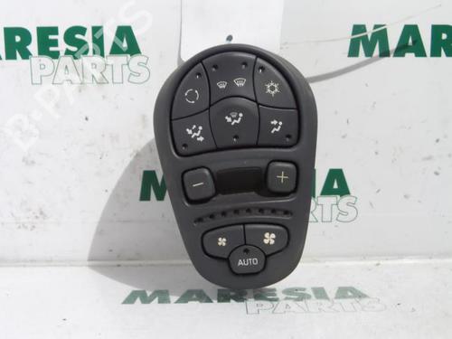 Used Climate control RENAULT ESPACE III (JE0_) 2.0 16V (JE0N, JE0L, JE02) (140 hp) 31443595