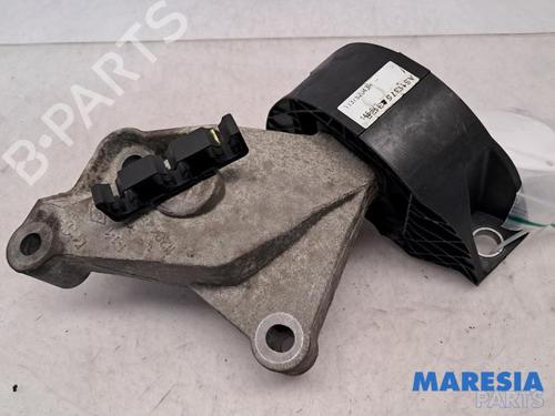 Used Gearbox mount RENAULT CAPTUR I (J5_, H5_) 0.9 TCe 90 (90 hp) 31474965
