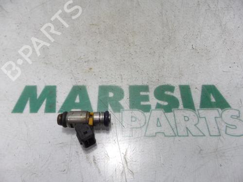 Used Injector FIAT GRANDE PUNTO (199_) 1.4 (199AXB11, 199AXB1A, 199BXB1A, 199AXL1A) (77 hp) 31410866
