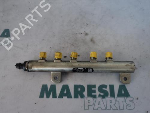 Used Injection rail ALFA ROMEO 147 (937_) 1.9 JTDM 8V (937.AXD1A, 937.AXU1A, 937.BXU1A) (120 hp) 31462204