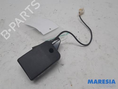 Used Seat buckle PEUGEOT RCZ 2.0 HDi (163 hp) 31510288