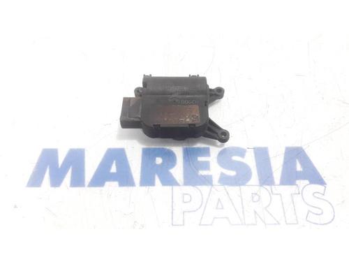 other-lancia-thesis-841_-2002-2003-2004-2005-2006-2007-2008-2009-31386735 main image