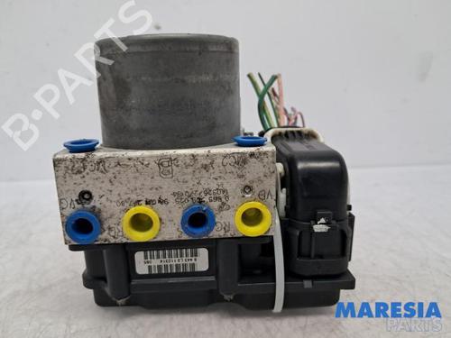 Used ABS pump CITROËN BERLINGO MULTISPACE (B9) 1.6 VTi 95 (98 hp) 31409196