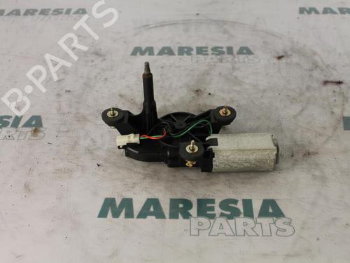 Used Rear wiper motor Rear wiper motor FIAT PUNTO (188_) 1.2 16V 80 (188.233, .235, .253, .255, .333, .353, .639,... (80 hp) 31402624 31402624