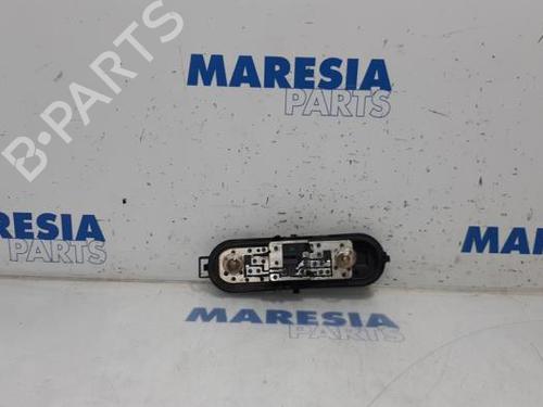 Lampeholder PEUGEOT 5008 (0U_, 0E_) 1.6 16V (156 hp) 31520096
