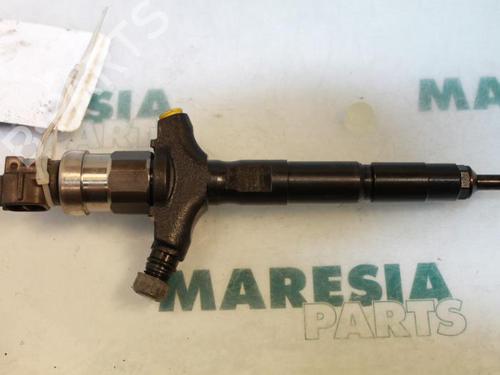 Used Injector RENAULT ESPACE IV (JK0/1_) 3.0 dCi (JK0J, JK0V) (177 hp) 31504585