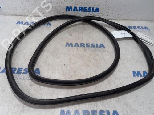 Used Rubber door seal ALFA ROMEO GIULIETTA (940_) 1.4 TB (940FXB1A, 940FXB11) (170 hp) 31455013