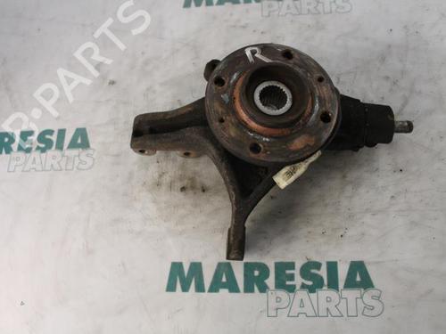 Used Right front steering knuckle CITROËN C4 I (LC_) 2.0 HDi (136 hp) 31461085
