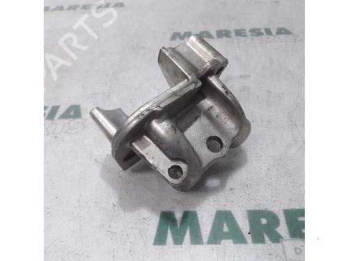 Used Gearbox mount FIAT GRANDE PUNTO (199_) 1.4 (199AXB11, 199AXB1A, 199BXB1A, 199AXL1A) (77 hp) 31468422