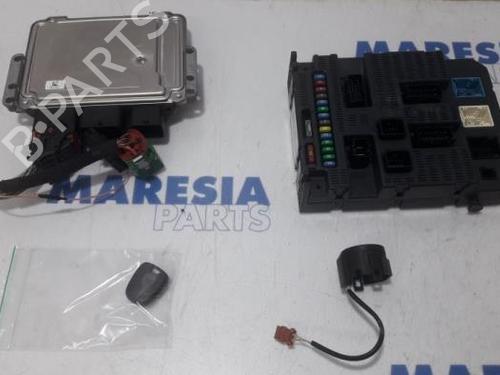 Used Engine control unit (ECU) PEUGEOT 308 I (4A_, 4C_) 1.6 16V (120 hp) 31504036