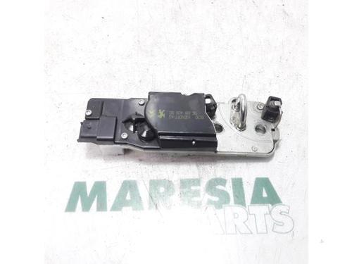 Used Electronic module CITROËN C5 III Break (RW_) 2.0 HDi (136 hp) 31520023