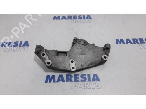 Used Gearbox mount RENAULT TRAFIC II Bus (JL) 2.0 dCi 115 (JL00, JL01, JL0H, JL0M, JL0U) (114 hp) 31436408