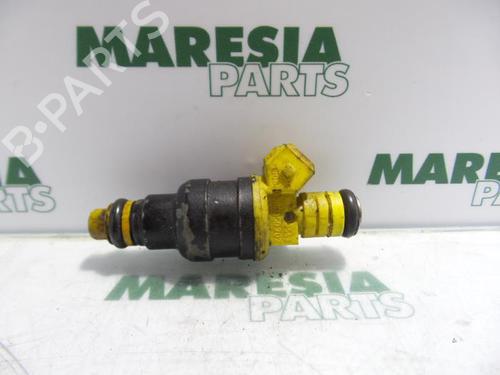 Used Injector ALFA ROMEO GTV (916_) 2.0 T.SPARK 16V (916.C2__, 916C2C00) (150 hp) 31486983