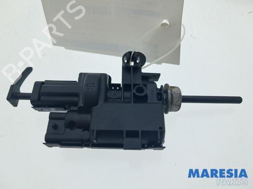 Used Fuel door actuator Fuel door actuator 37992352 37992352