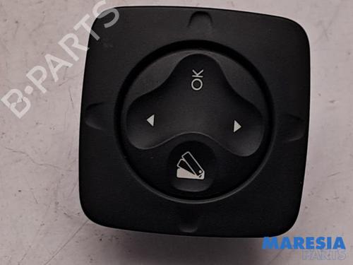 display-monitor-renault-grand-scenic-iii-jz01_-2009-2010-2011-2012-2013-2014-2015-2016-31488484 main image