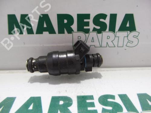 Used Injector PEUGEOT 306 Hatchback (7A, 7C, N3, N5) 1.8 16V (110 hp) 31520586