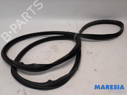 rubber-door-seal-alfa-romeo-giulietta-940_-2010-2011-2012-2013-2014-2015-2016-2017-2018-2019-2020-31479377 main image