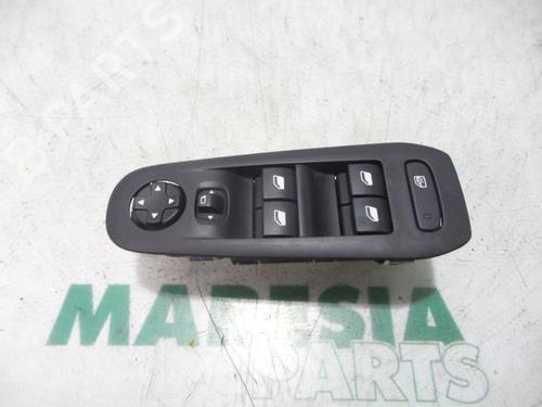 Used Switch PEUGEOT 308 II (LB_, LP_, LW_, LH_, L3_) 1.2 VTi 72 (82 hp) 31530490