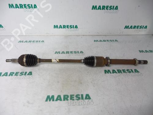 Used Right front driveshaft Right front driveshaft RENAULT CLIO III (BR0/1, CR0/1) 1.2 16V (BR02, BR0J, BR11, CR02, CR0J, CR11) (75 hp) 31442031 31442031