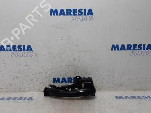 front-right-exterior-door-handle-renault-megane-iv-grandtour-k9amn_-2016-31520720 main image