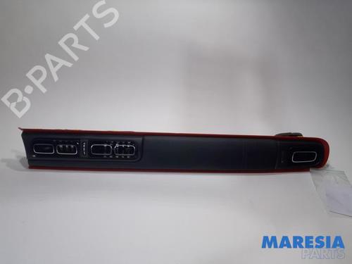 Used Air vent CITROËN C3 III (SX) 1.2 THP 110 (SXHNPS, SXHNZT, SXHNZ6) (110 hp) 31398725